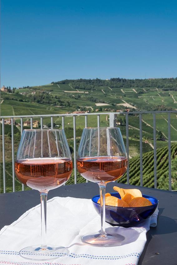 Residence Delle Rose Barolo Eksteriør bilde