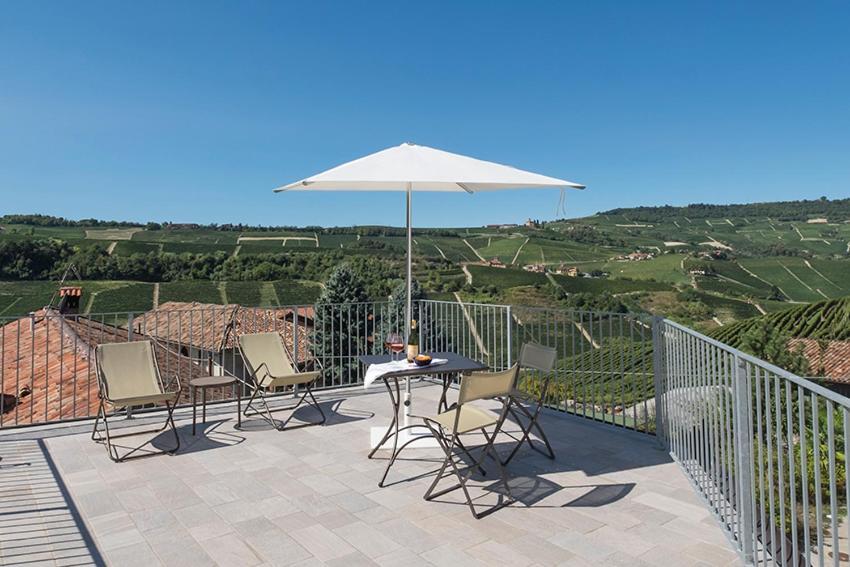 Residence Delle Rose Barolo Eksteriør bilde